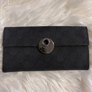 Gucci long wallet